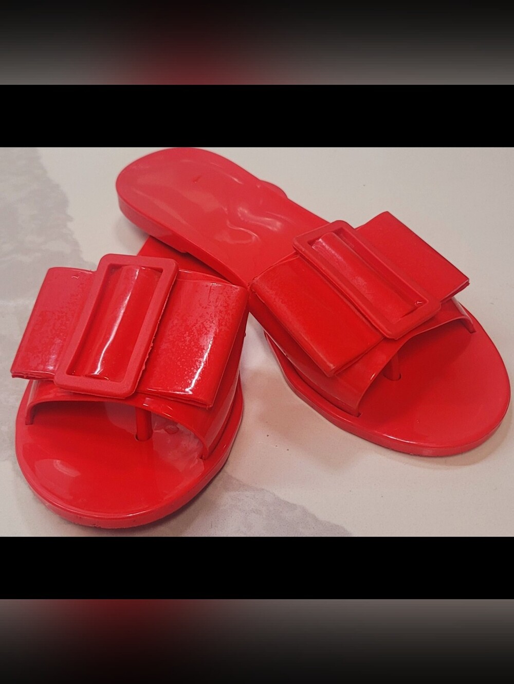Red Jelly Buckle Thong Sandals Y2K Retro Beach Slides Women’s Size 6